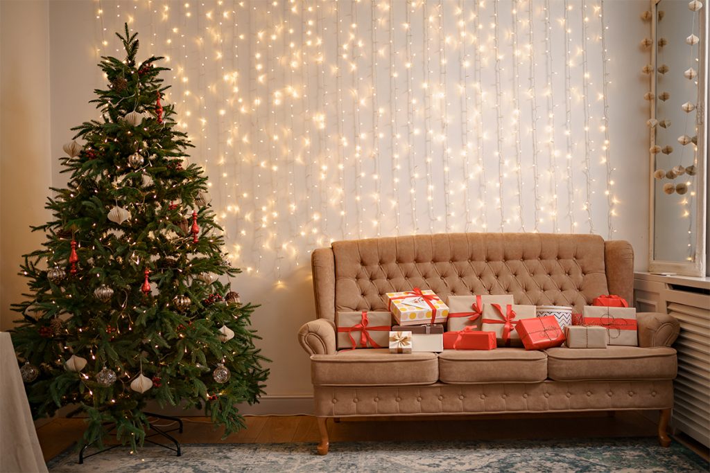 sala-navidad-iluminación-regalos-focos